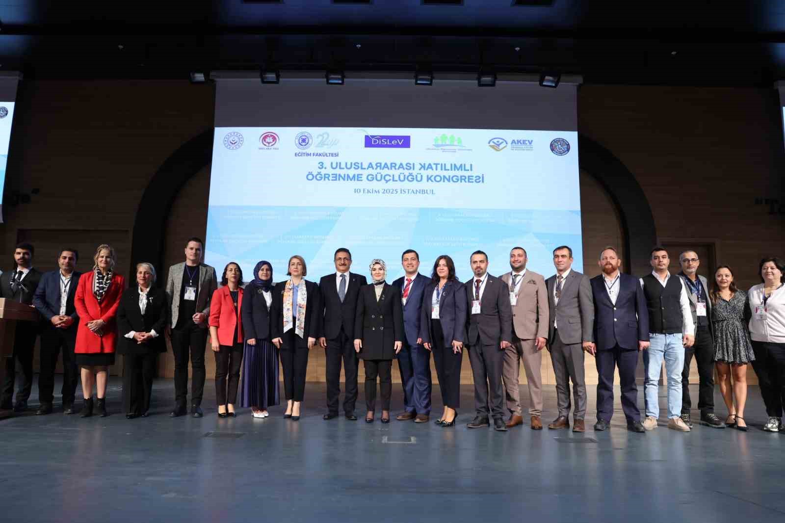 Bakan G&ouml;ktaş: "&Ouml;ğrenme g&uuml;&ccedil;l&uuml;ğ&uuml; yaşayan bireyler i&ccedil;in &rsquo;T&uuml;rk&ccedil;e Kolay Dil&rsquo; uygulamasını geliştiriyoruz"
