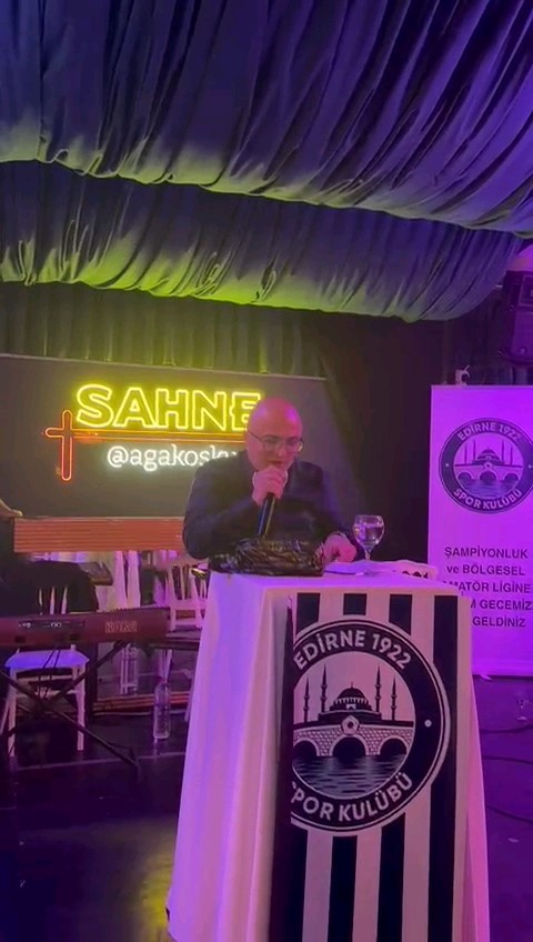 Amat&ouml;r kul&uuml;be destek gecesinde &ouml;d&uuml;l "boşanma avukatlığı" oldu
