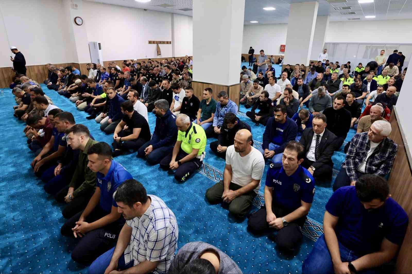 Bingöl’de şehitler için mevlit okutuldu