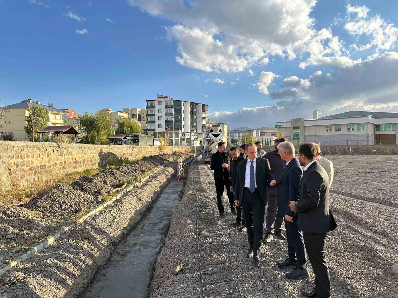 Bulanık’ta stadyum yenileniyor