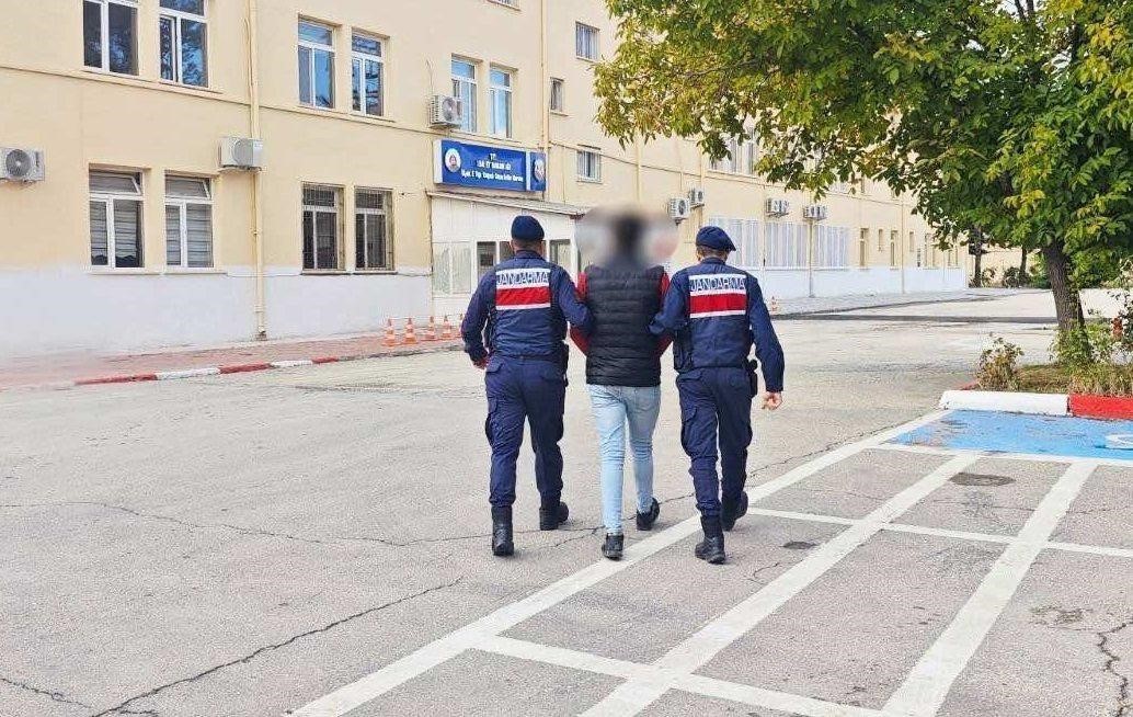 Uşak jandarmasından uyuşturucu operasyonu