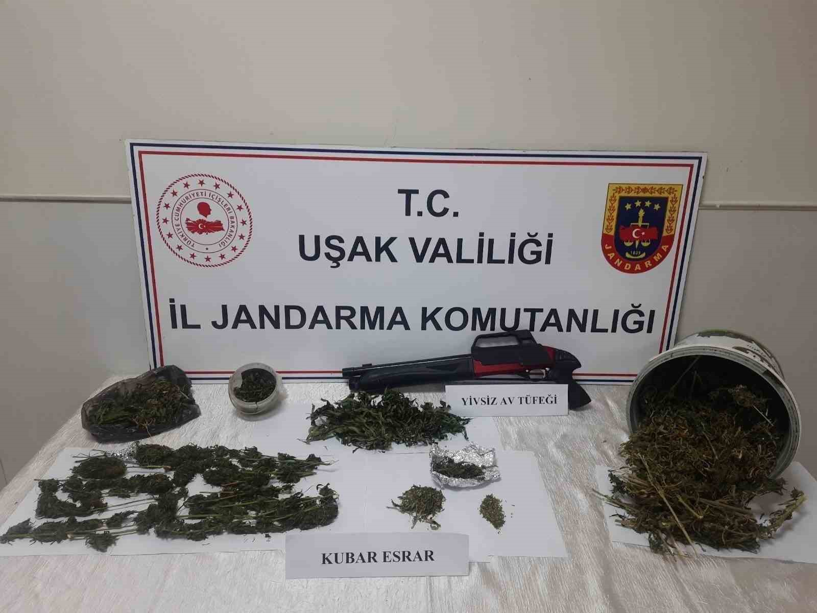 Uşak jandarmasından uyuşturucu operasyonu
