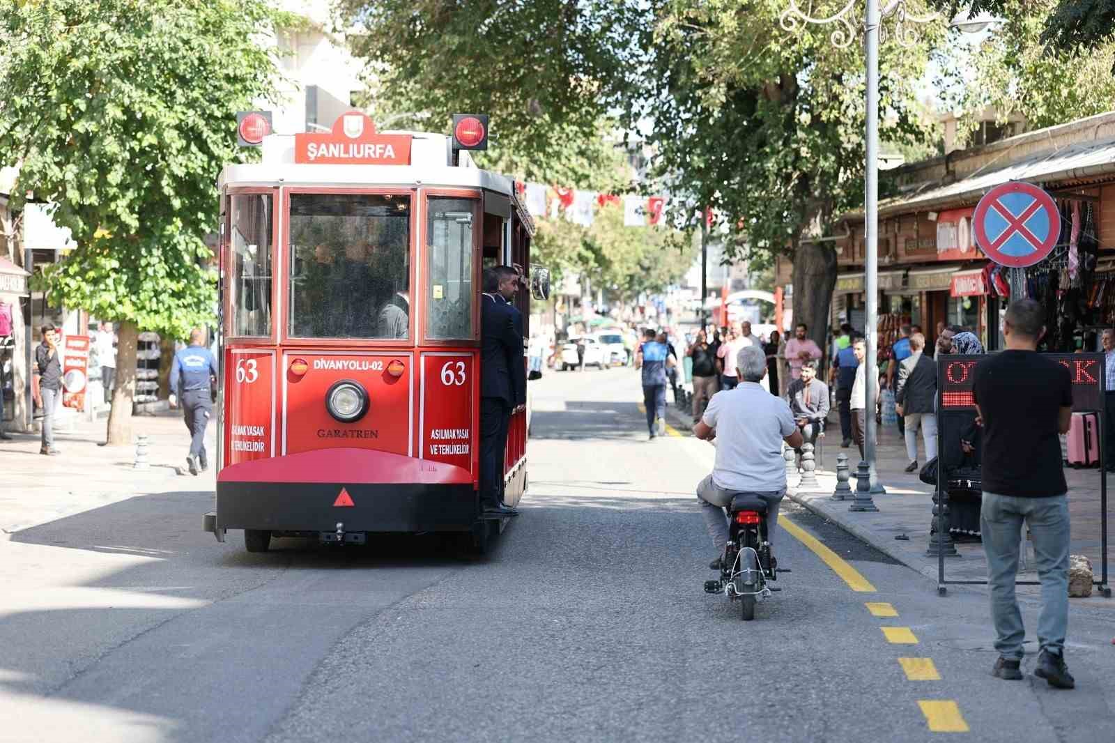 Şanlıurfa’da nostaljik tramvay hizmete girdi