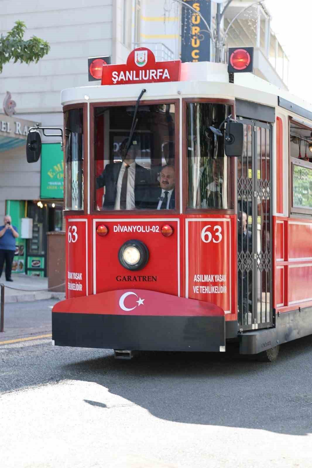 Şanlıurfa&rsquo;da nostaljik tramvay hizmete girdi
