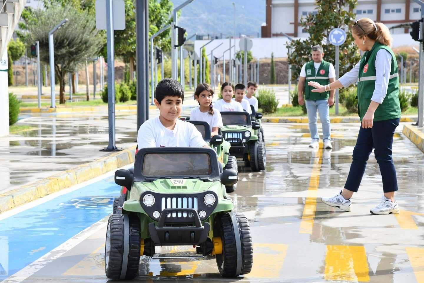 Osmaniye’de çocuklar trafik kurallarını eğlenerek öğrendi