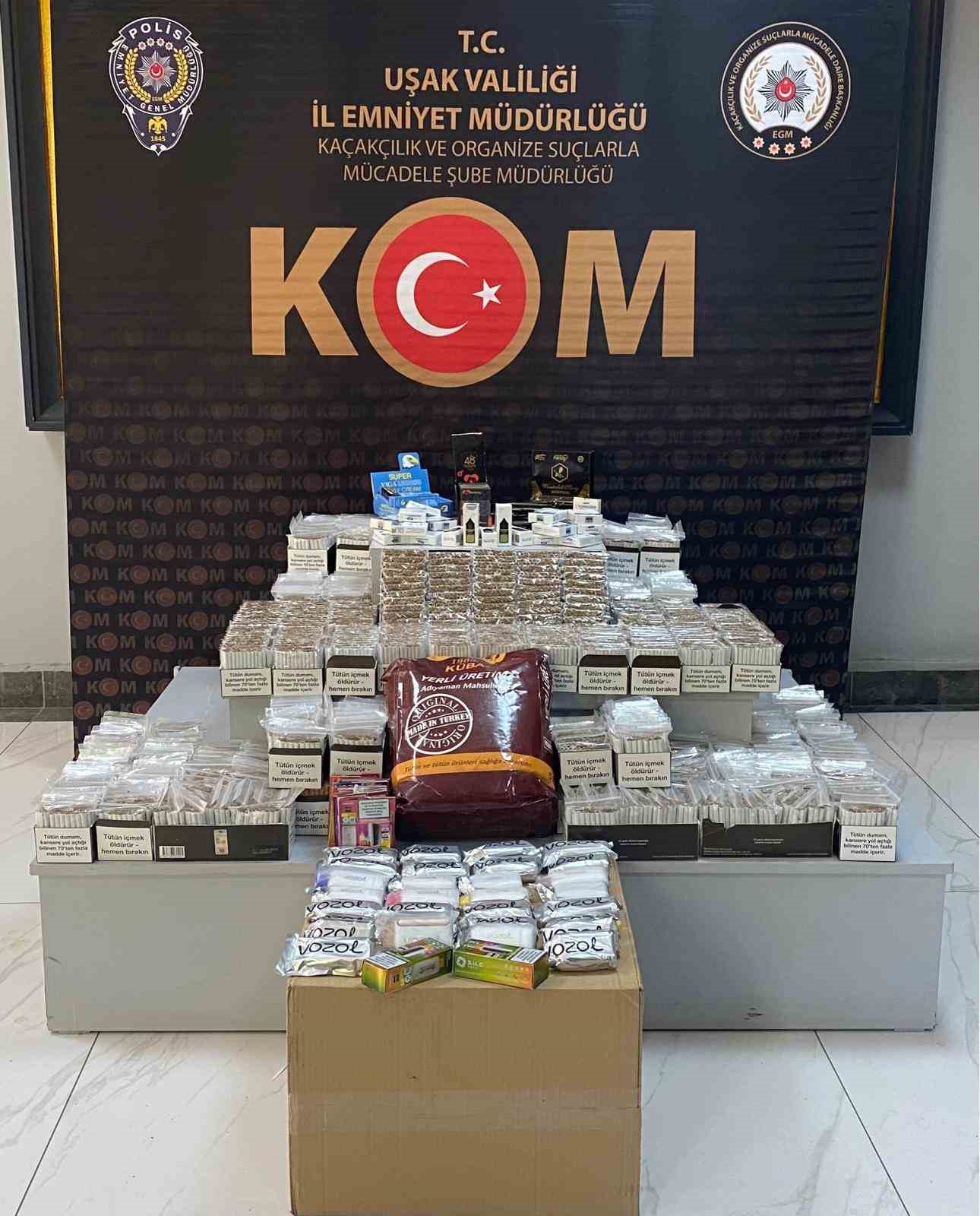 Uşak&rsquo;ta &ccedil;ok sayıda ka&ccedil;ak makaron ve t&uuml;t&uuml;n ele ge&ccedil;irildi
