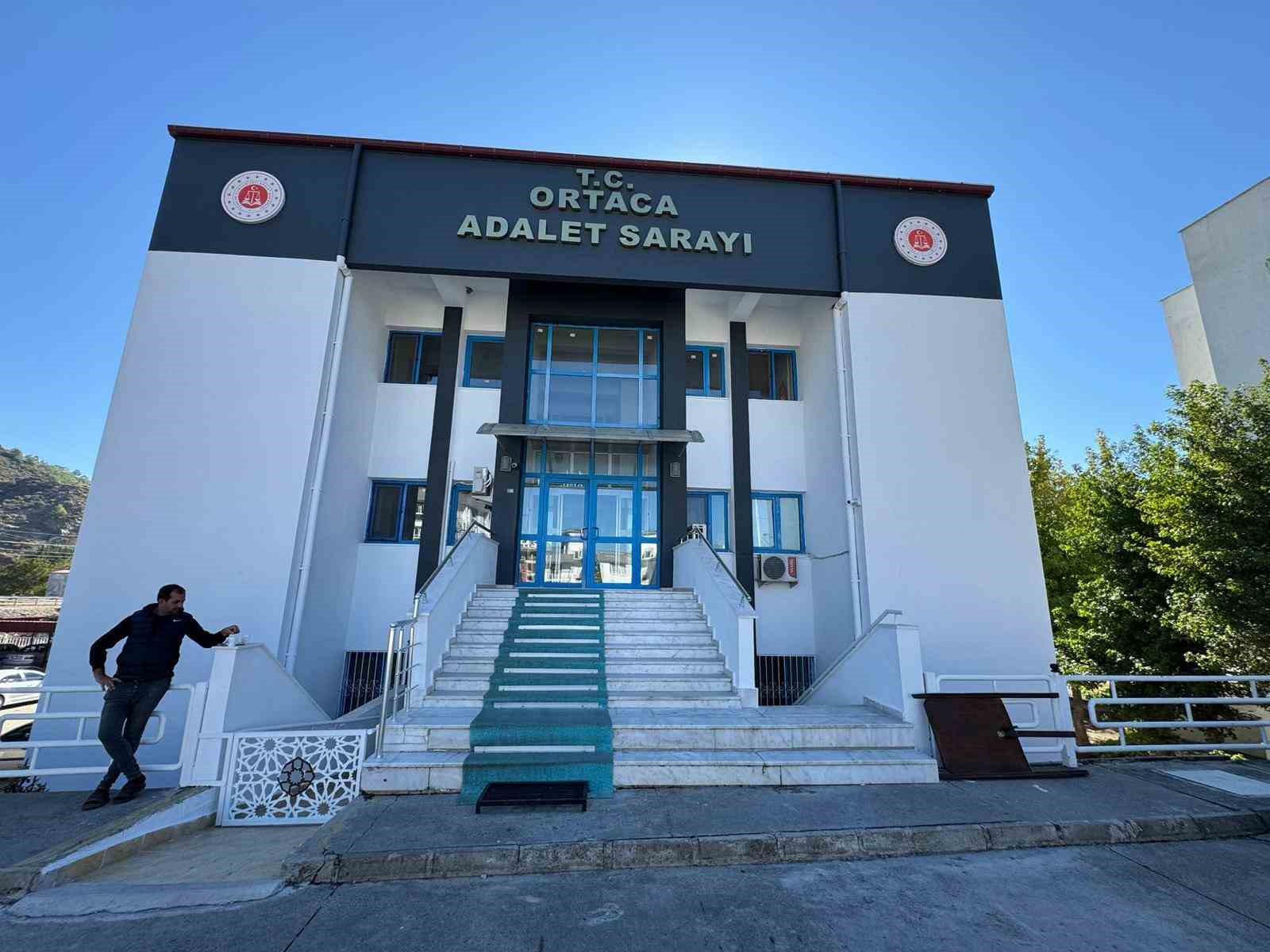 Muğla&rsquo;da tefecilik operasyonu, g&ouml;zaltına alınan 5 kişi adliyeye sevk edildi
