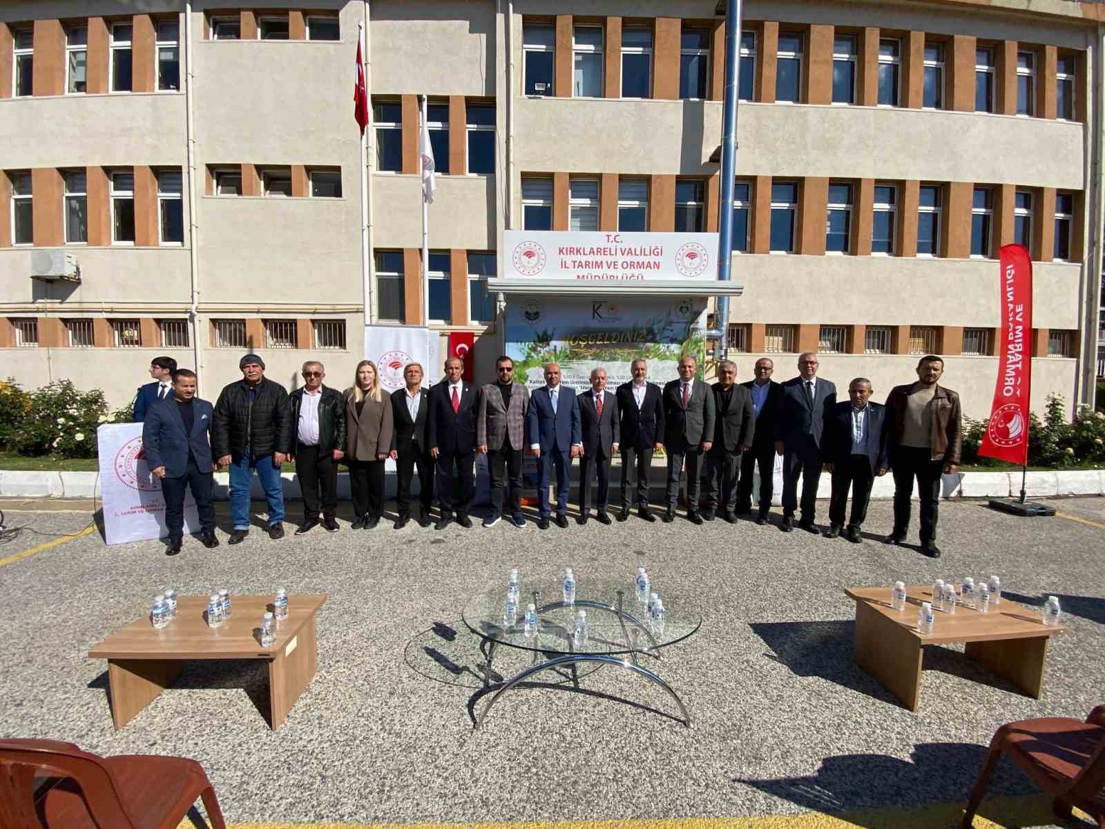 Kırklareli’nde kuraklığa dayanıklı yem tohumu dağıtıldı