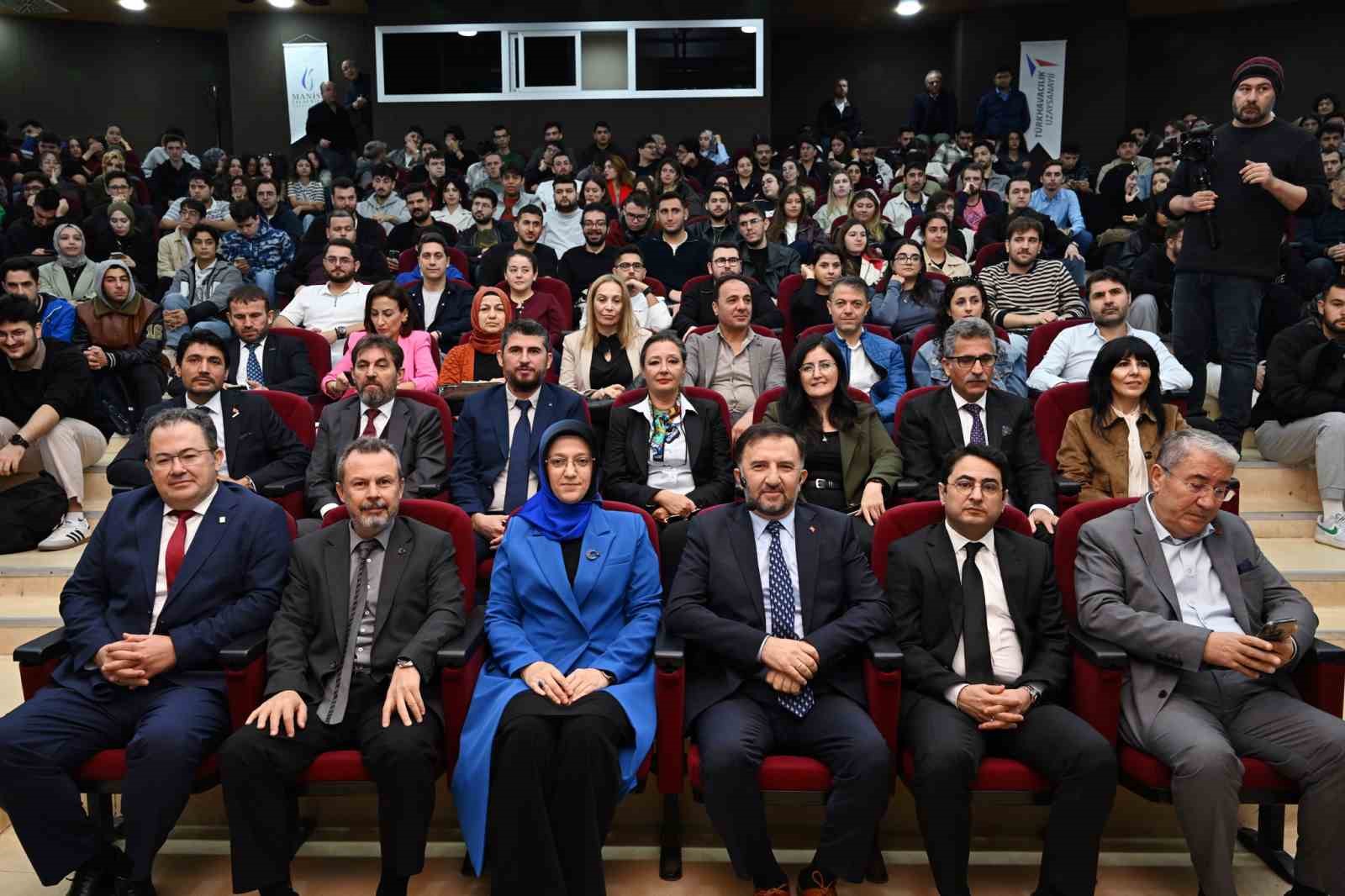 TUSAŞ Genel Müdürü Demiroğlu’ndan öğrencilere konferans