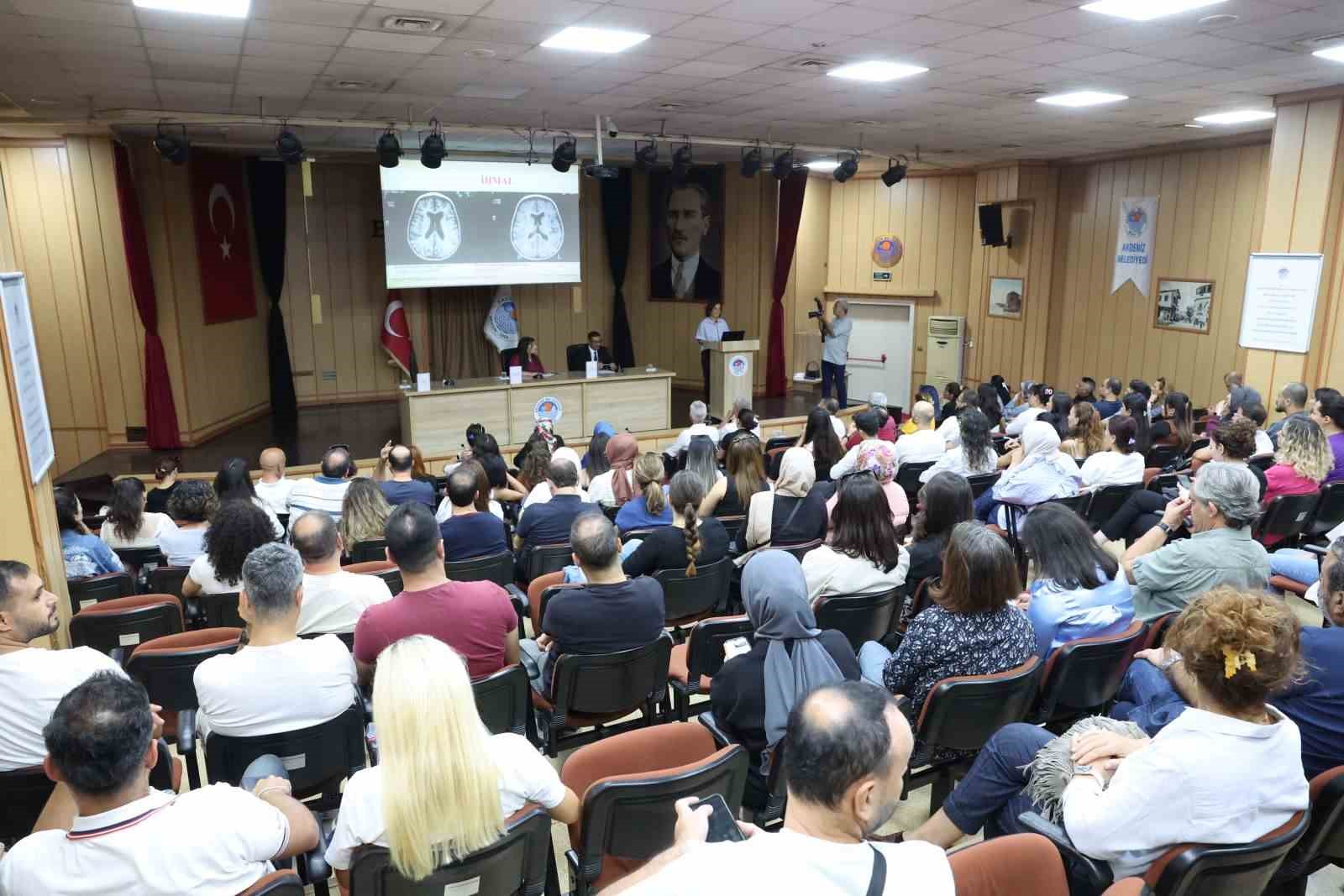 Mersin’de kız çocuklarının güçlenmesi için farkındalık paneli