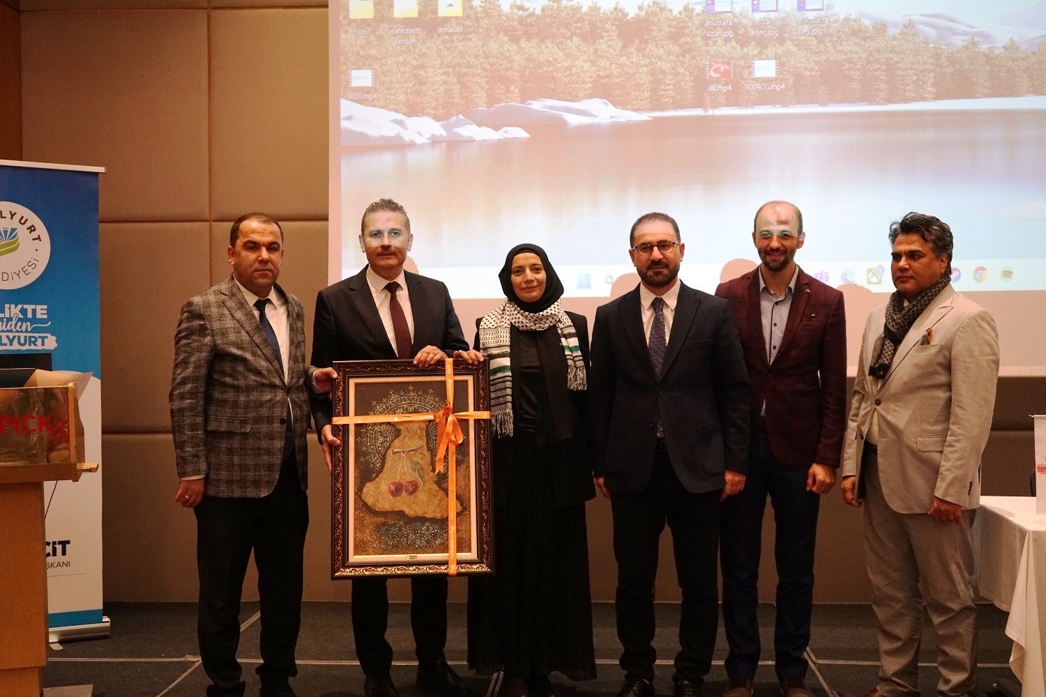 Afetten etkilenen gen&ccedil;ler i&ccedil;in &rsquo;Aile ve Medya Bilinci&rsquo; paneli d&uuml;zenlendi
