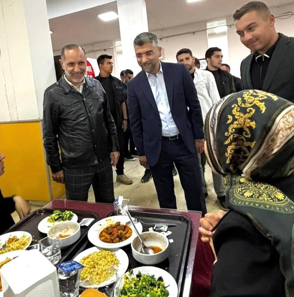 AK Parti Erzurum Gen&ccedil;lik Kolları "Kamp&uuml;se hoşgeldiniz" dedi
