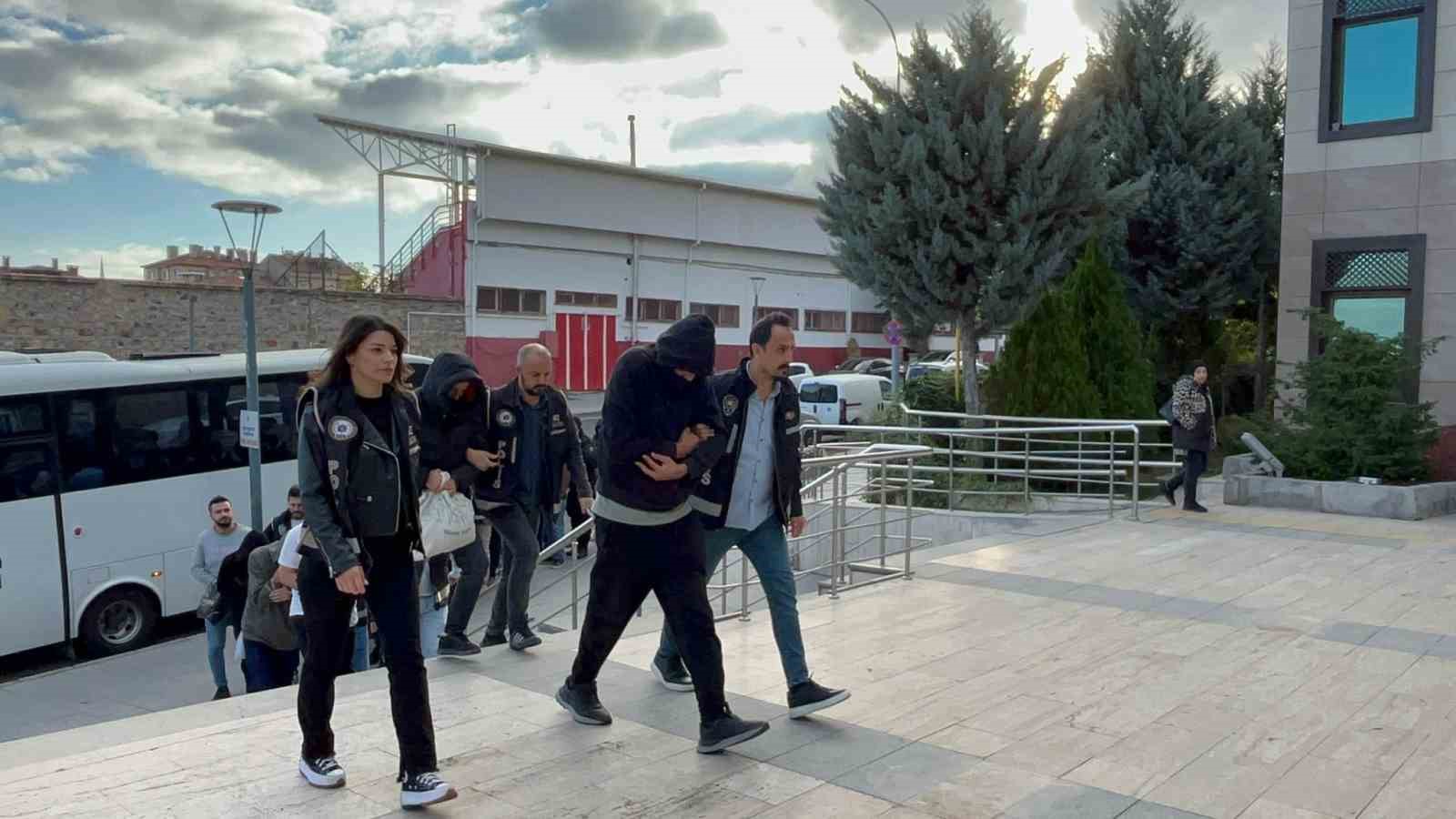 Nevşehir’de rüşvet ve usulsüzlük operasyonunda 17 kişi tutuklandı