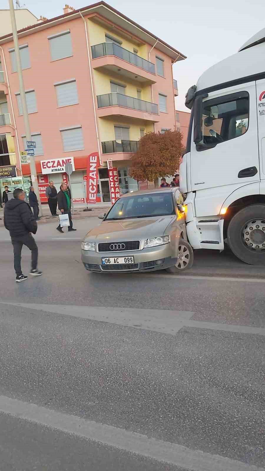 Kulu&rsquo;da tanker ile otomobil &ccedil;arpıştı, kaza ucuz atlatıldı
