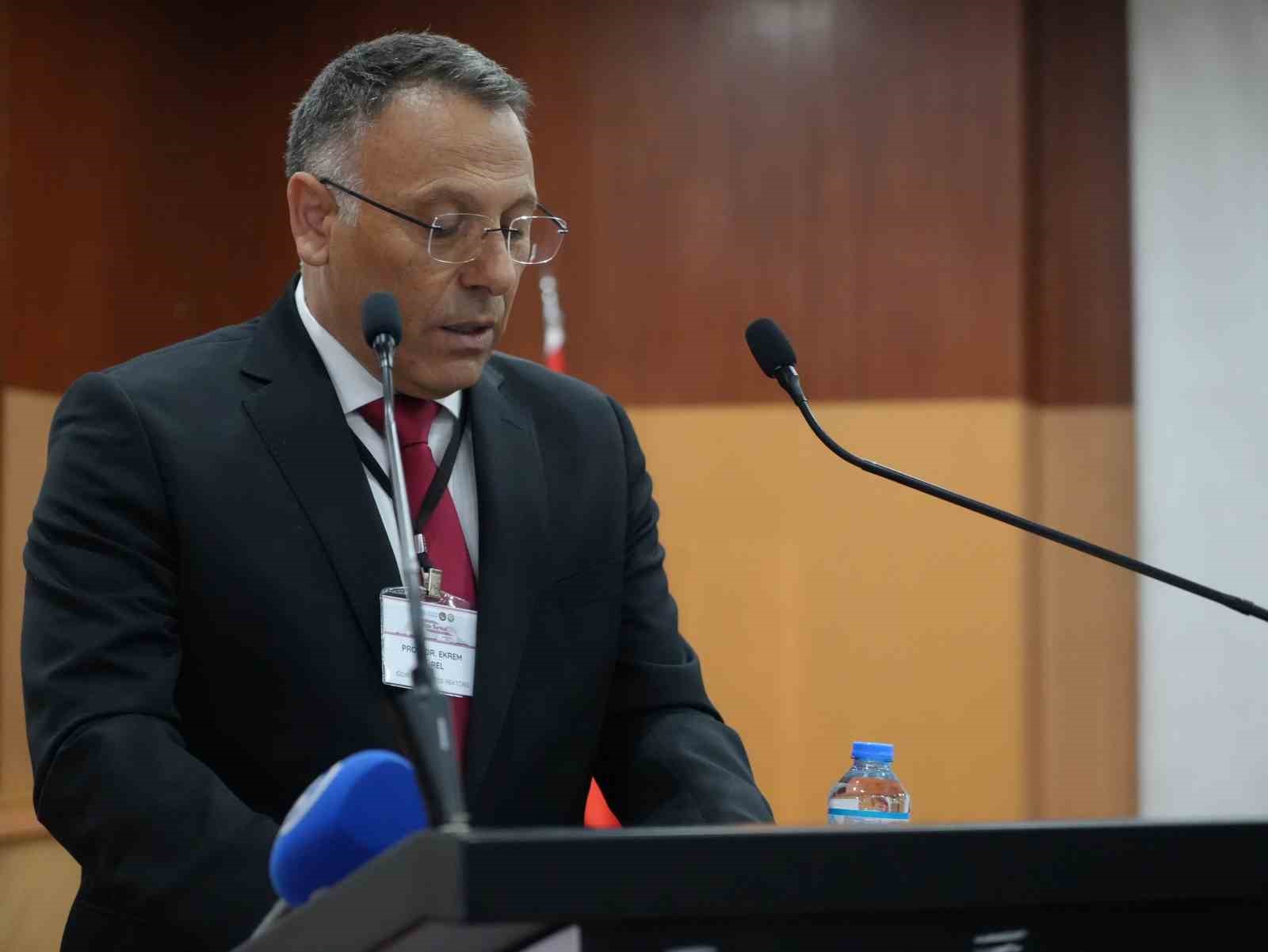 Iğdır Üniversitesi Rektörü Prof. Dr. Gürel: "Dede Korkut Türk milletinin hafızasında ortak bir ilminde yaşayan efsanevi bir kimliktir"