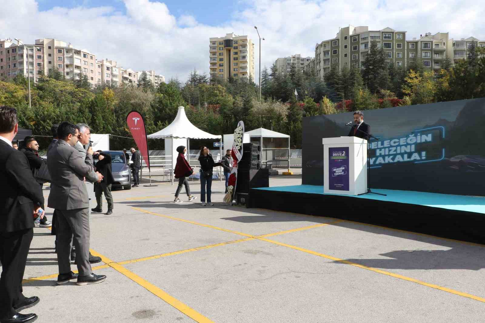 ATO Başkan Yardımcısı Yılmaz: "Elektrikli ara&ccedil;lar sadece ulaşım bi&ccedil;imini değil, yaşam bi&ccedil;imini de değiştiriyor"
