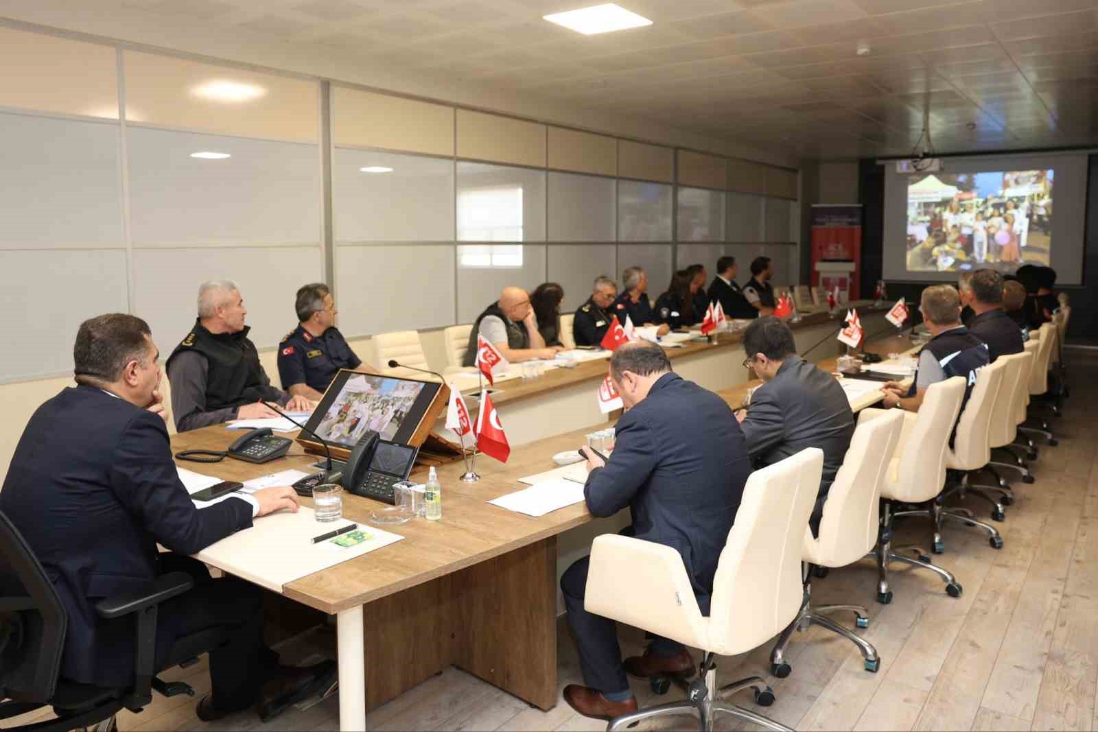 Acil &ccedil;ağrı hizmetleri masaya yatırıldı
