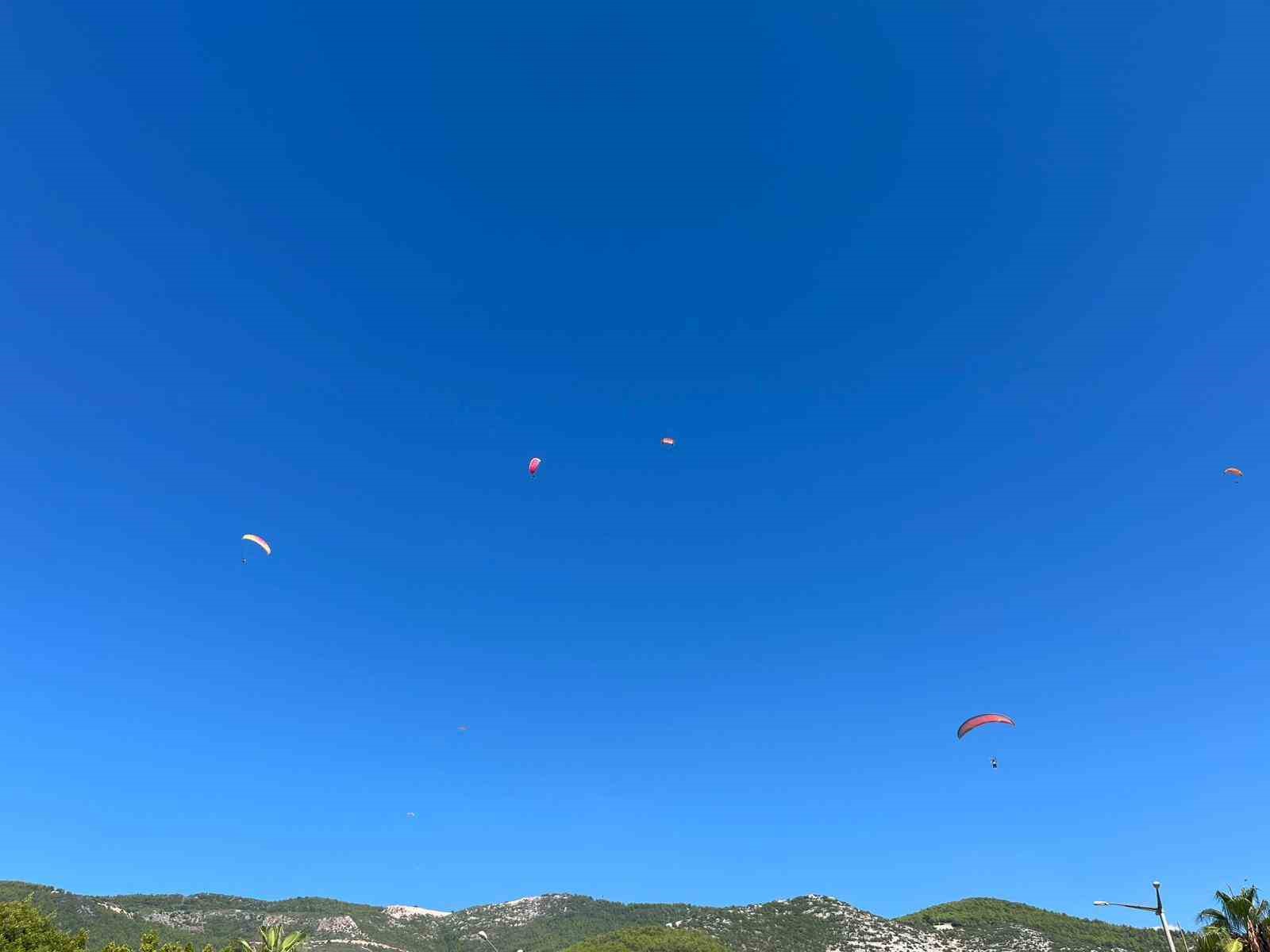 Dünya Yamaç Paraşütü Hedef Şampiyonası Alanya’da başladı
