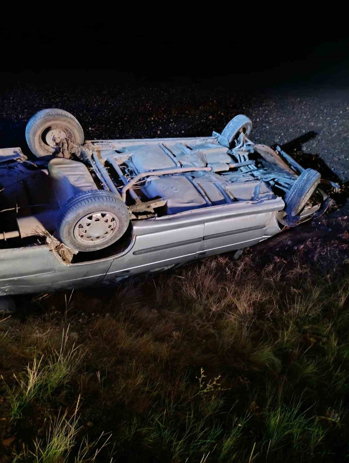 Takla atan otomobilin s&uuml;r&uuml;c&uuml;s&uuml; yaralandı
