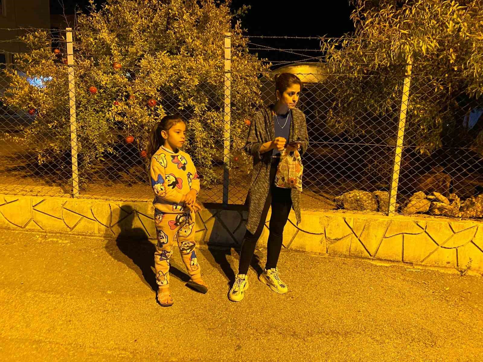 Antalya&rsquo;da kazı sırasında toprak kayması yaşanan alan g&ouml;r&uuml;nt&uuml;lendi
