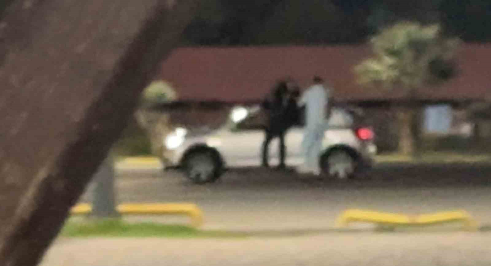 Samsun’da kazaya davetiye: Hareket halindeki aracın üzerine çıktılar