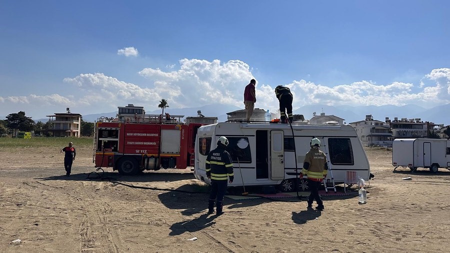 Arsuz’da karavan yangını