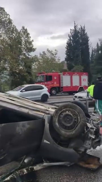 D-100’de sürücüsünün kontrolünden çıkan otomobil takla attı: 1 yaralı