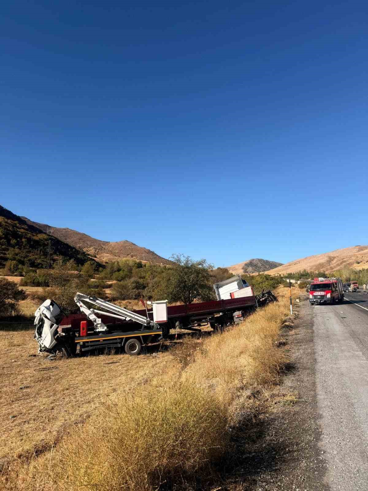 Tatvan’da trafik kazası: 2 yaralı