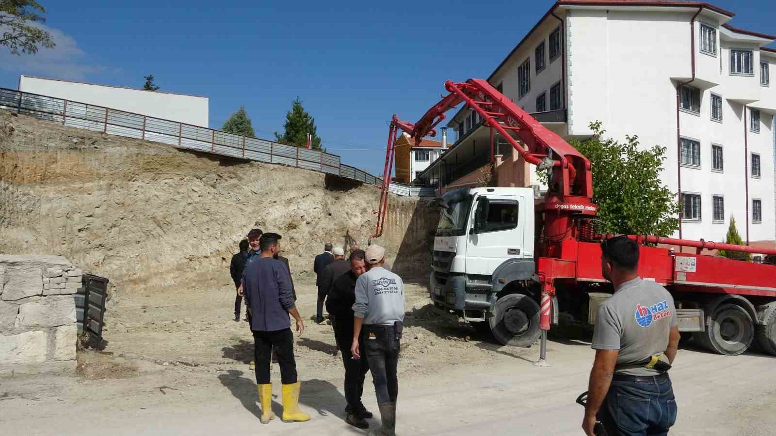 K&uuml;tahya Emir Sultan Yatılı Erkek Kur&rsquo;an Kursu&rsquo;nun ek bina inşaatı başladı
