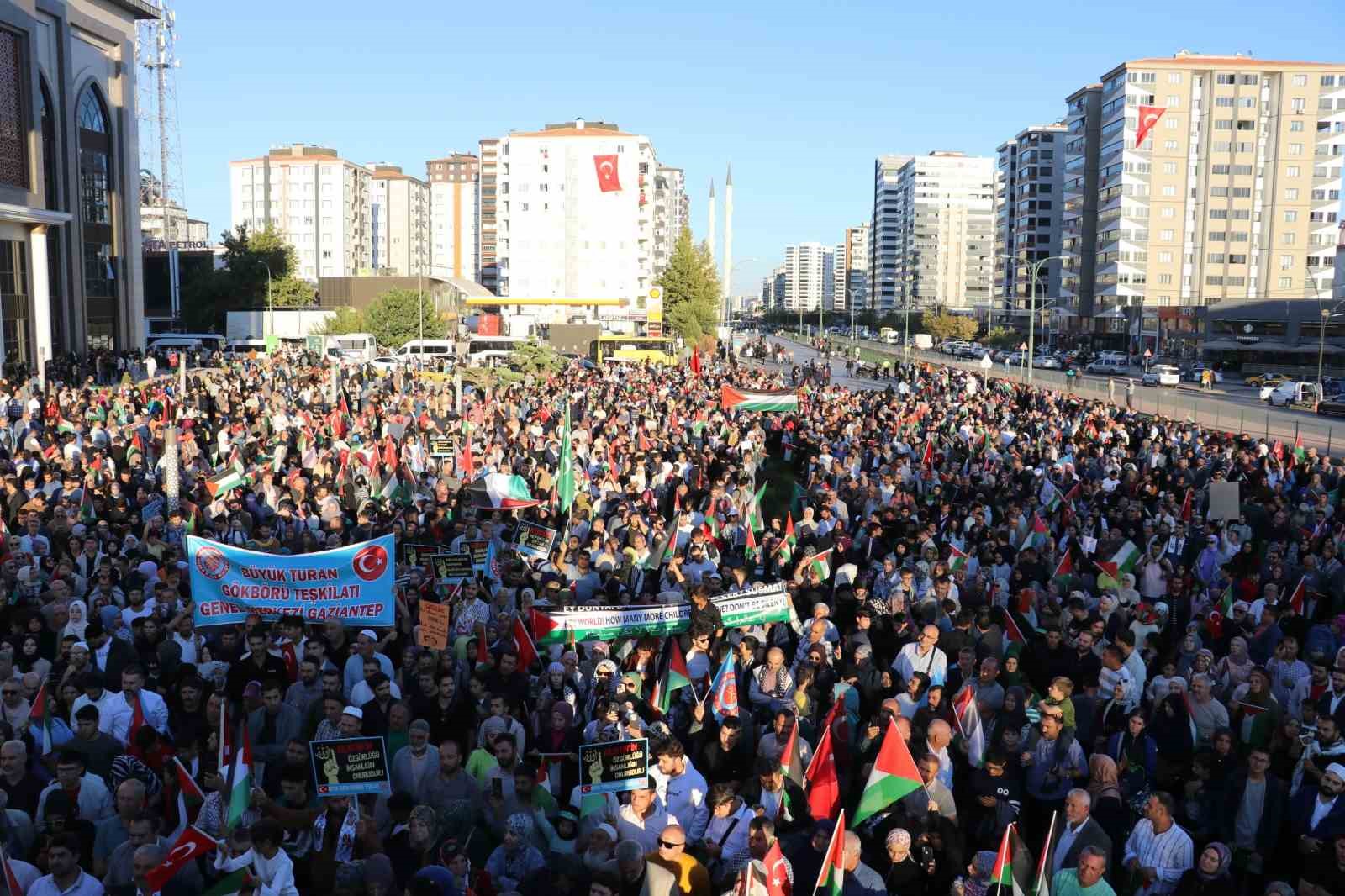 Gaziantep&rsquo;te binlerce kişi Filistin&rsquo;e destek y&uuml;r&uuml;y&uuml;ş&uuml;ne katıldı
