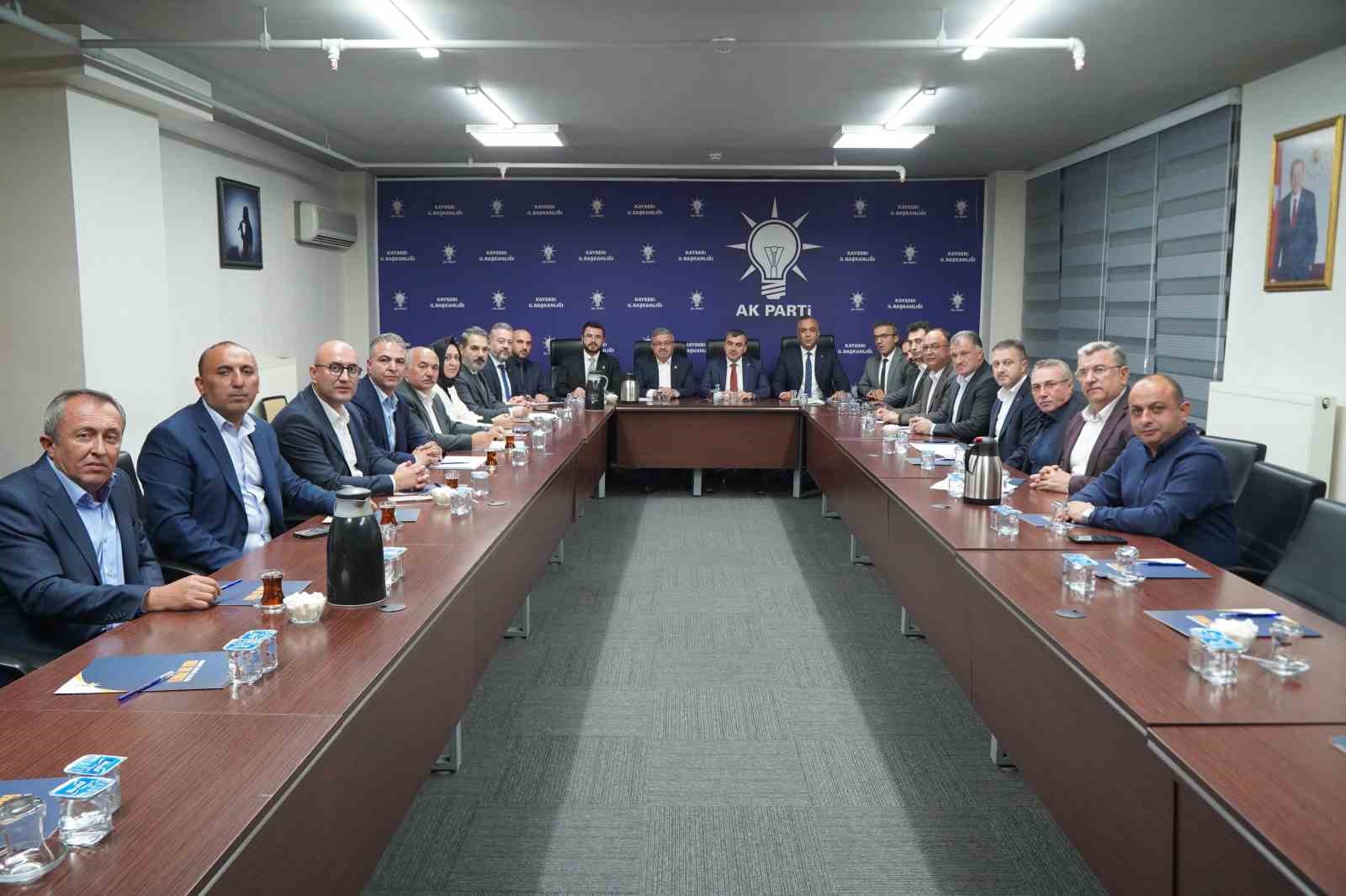 AK Parti Kayseri Teşkilatı’nda istişare ve dayanışma ruhu hakim