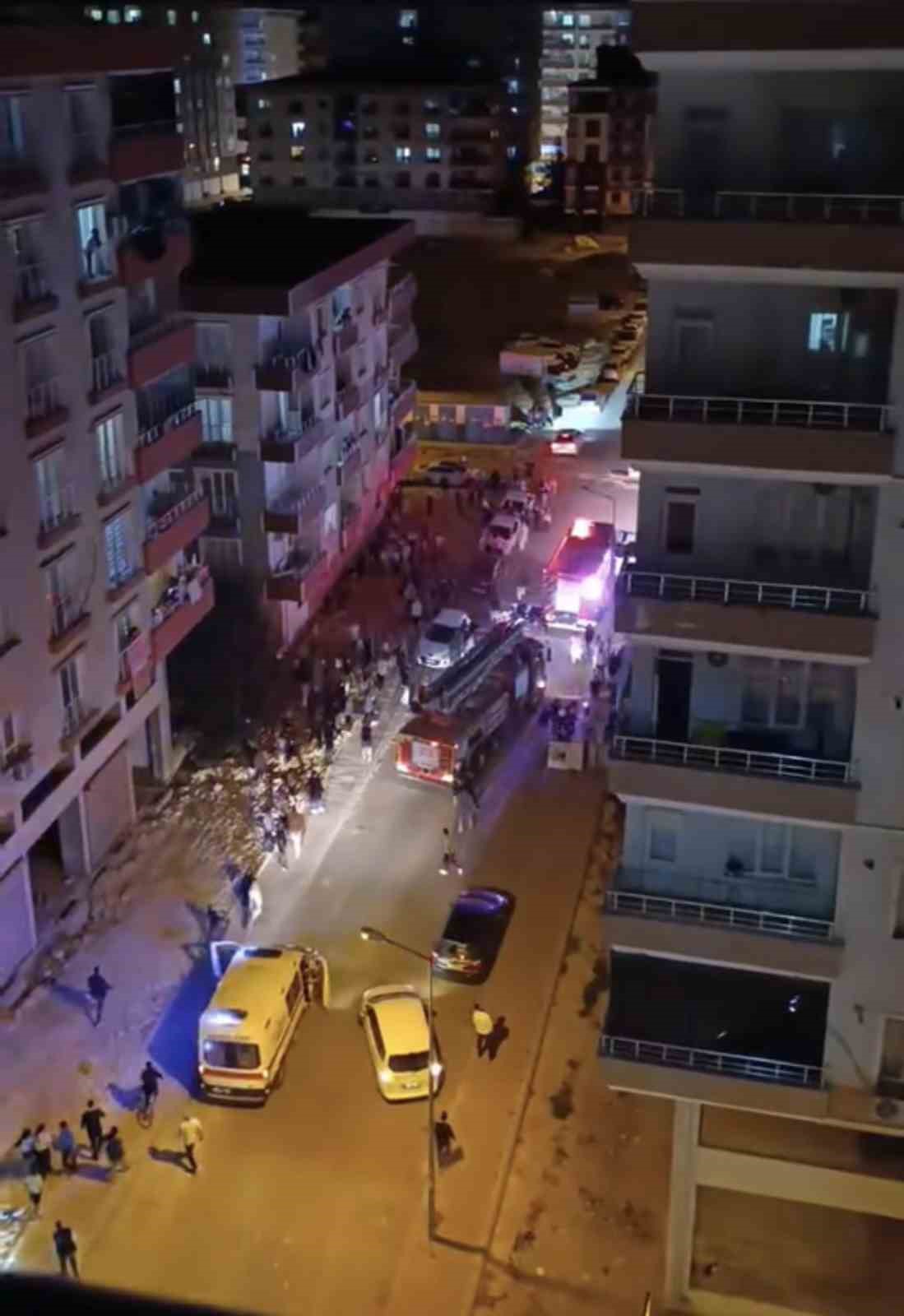 Mardin’de binanın çatısında çıkan yangın söndürüldü