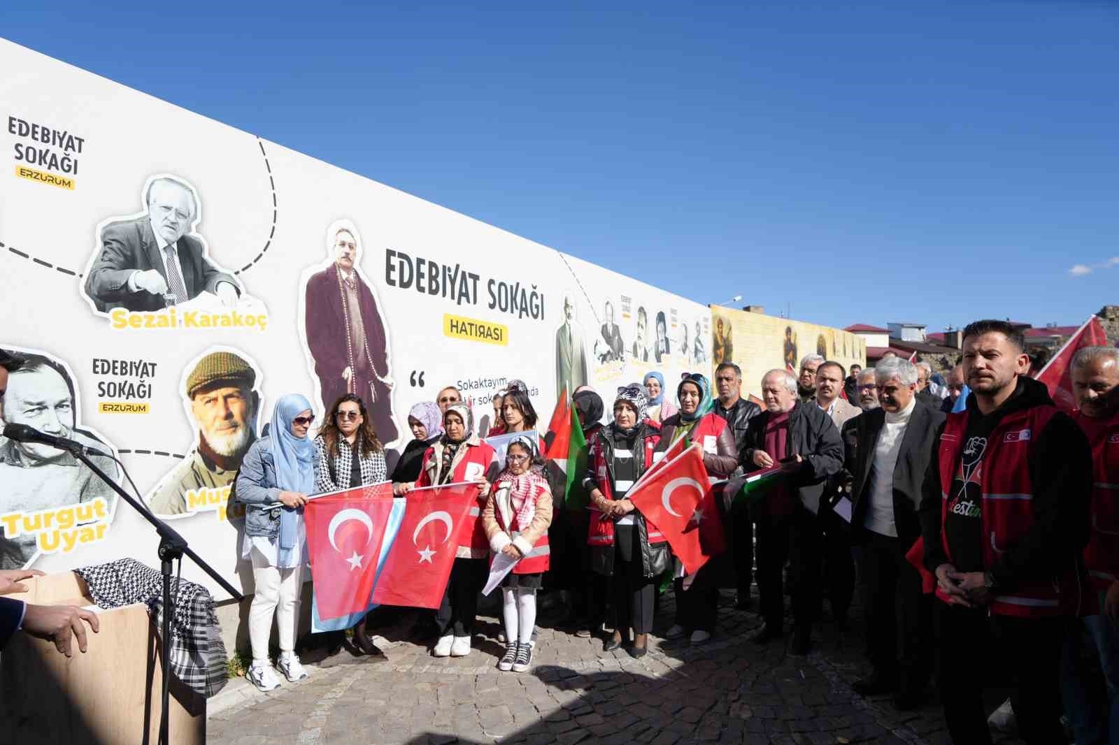 Edebiyat Sokağı’ndan Gazze şiirleriyle selam gönderildi
