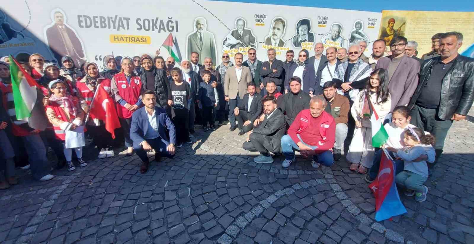 Edebiyat Sokağı&rsquo;ndan Gazze şiirleriyle selam g&ouml;nderildi
