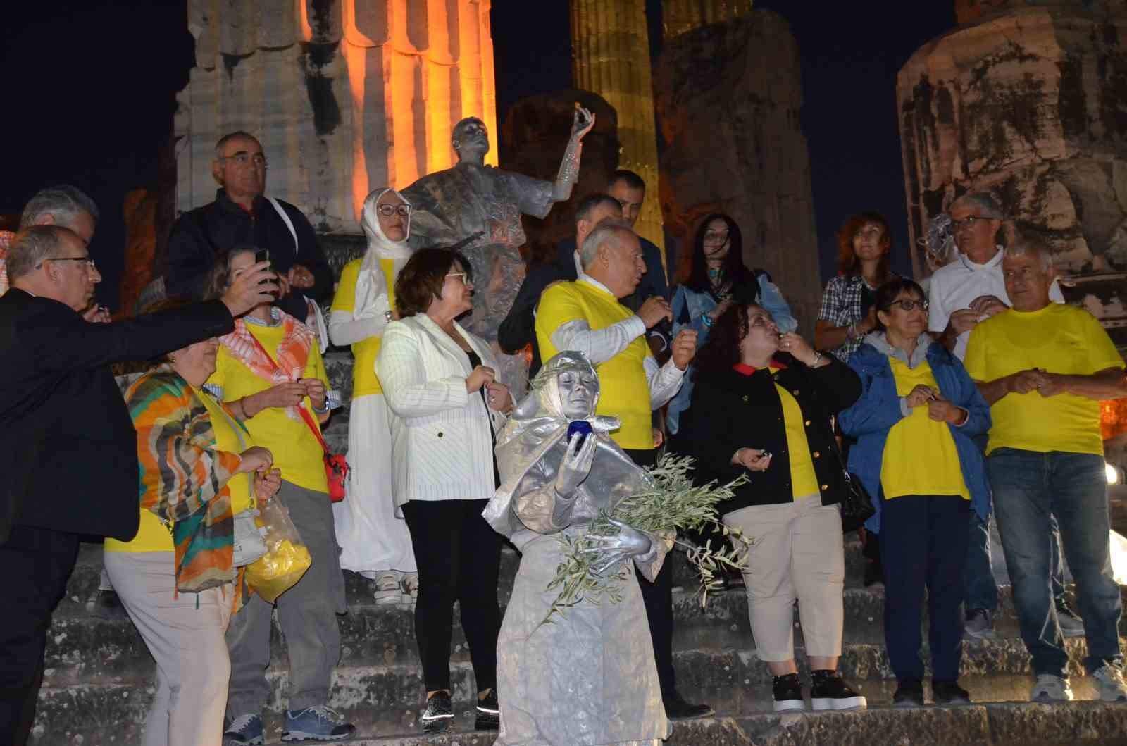 Didim Zeytin Festivali’nde ’zeytinyağı tadım rekoru’ yenilendi