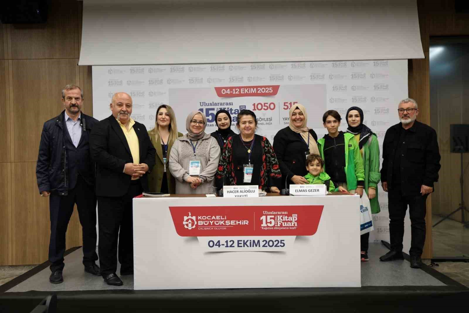 Yerel yazar ve şairler fuarda sahneye çıktı
