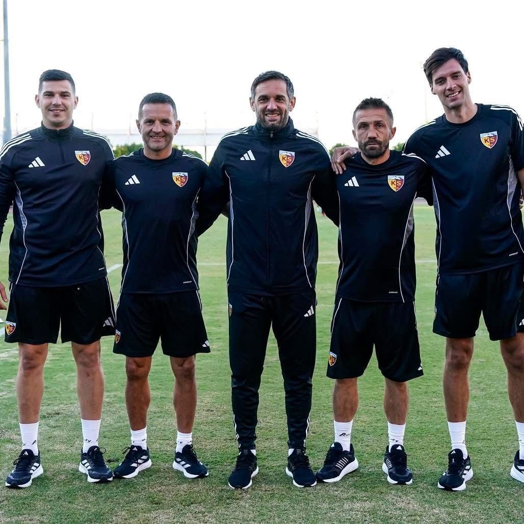 Kayserispor’da Radomir Djalovi’in ekibi belli oldu
