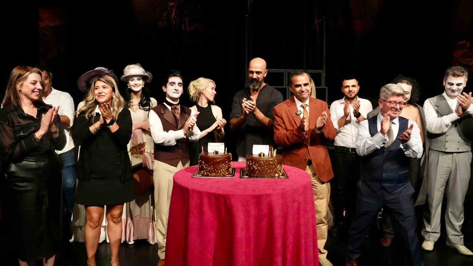 Alanya Belediye Tiyatrosu yeni sezonun ilk prömiyerini yaptı