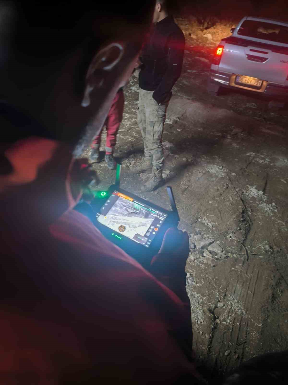 AFAD Gabar Dağında termal Dron ile kayıp şahsı canlı buldu
