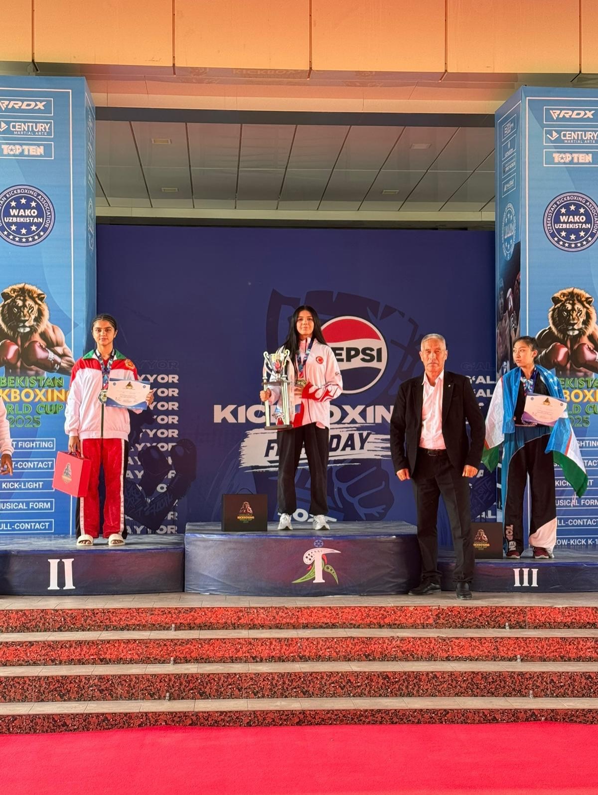 Kayserili Elif&rsquo;ten &ccedil;ifte D&uuml;nya Şampiyonluğu
