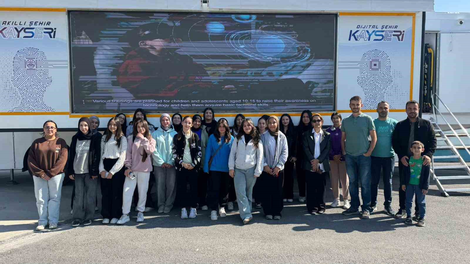 Dünya Kız Çocukları Günü’nde anlamlı etkinlik