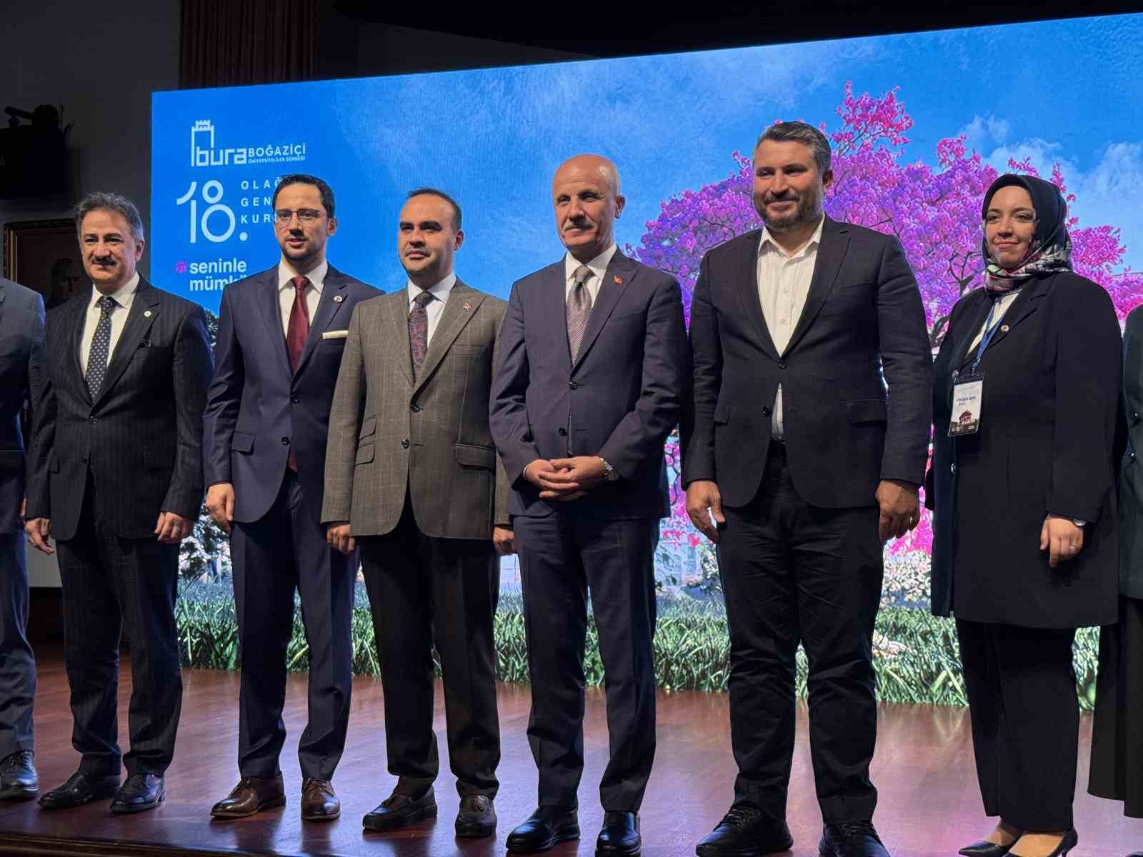 Bakan Kacır: "Biz &ouml;yle kuvvetleneceğiz ki d&uuml;nyadaki hi&ccedil;bir zalim bir masuma zarar vermeye cesaret edemeyecek"
