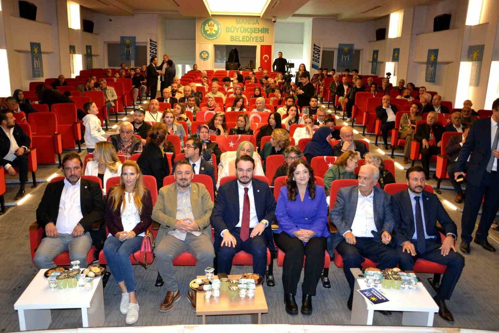 Şehzadeler İYİ Parti&rsquo;de Ayta&ccedil; g&uuml;ven tazeledi
