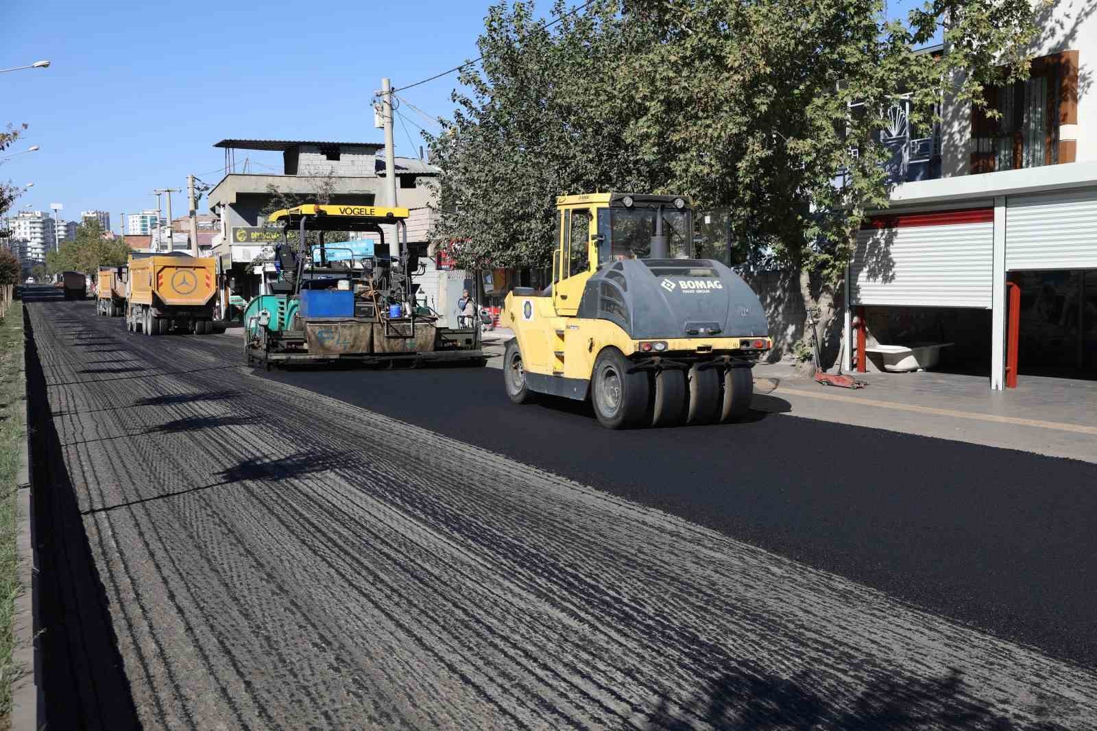 Kayapınar’da 17 kilometrelik 8 caddeye asfalt serilecek