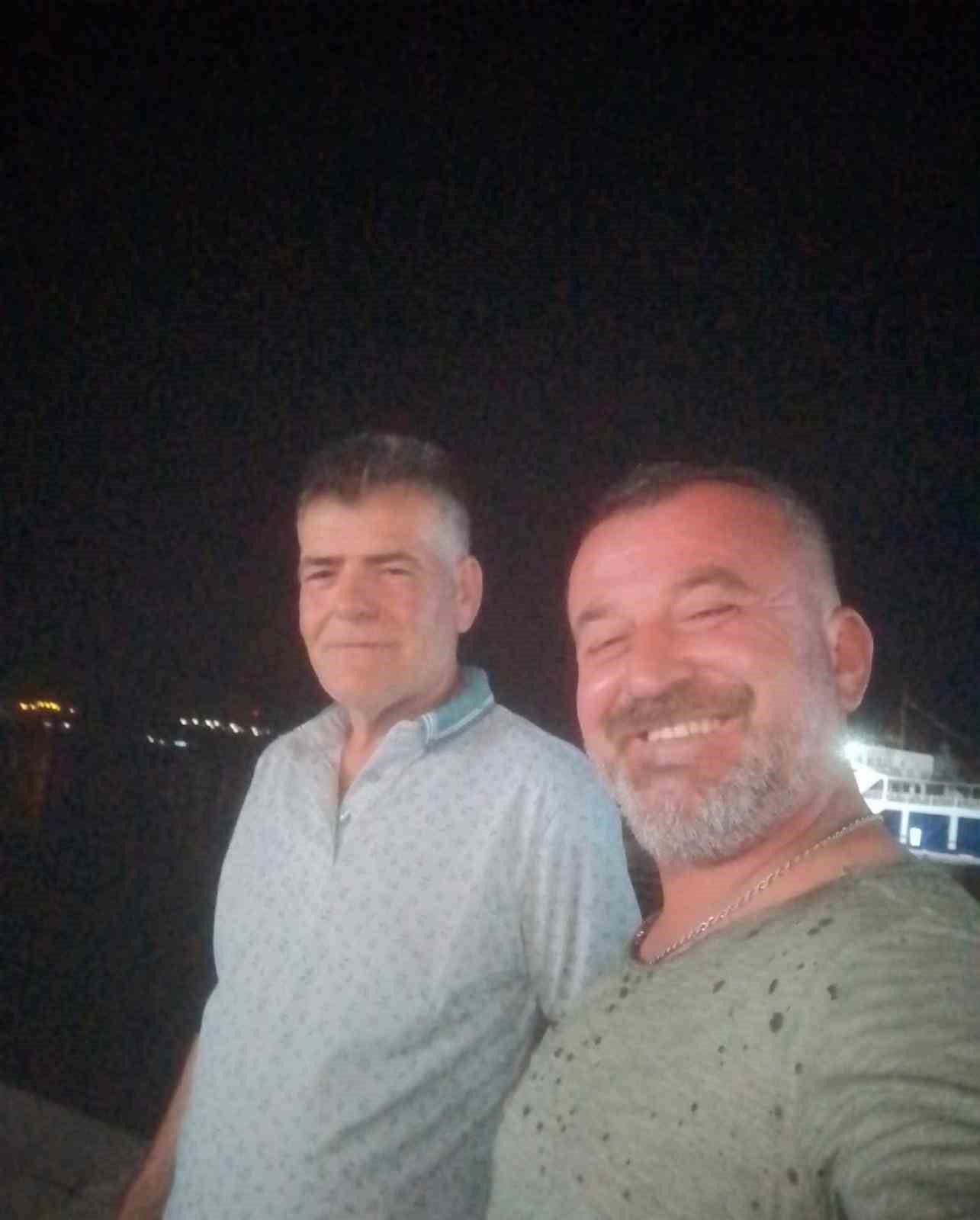 Alabora olan teknede hayatını kaybeden 2 kişi son yolculuğuna uğurlandı
