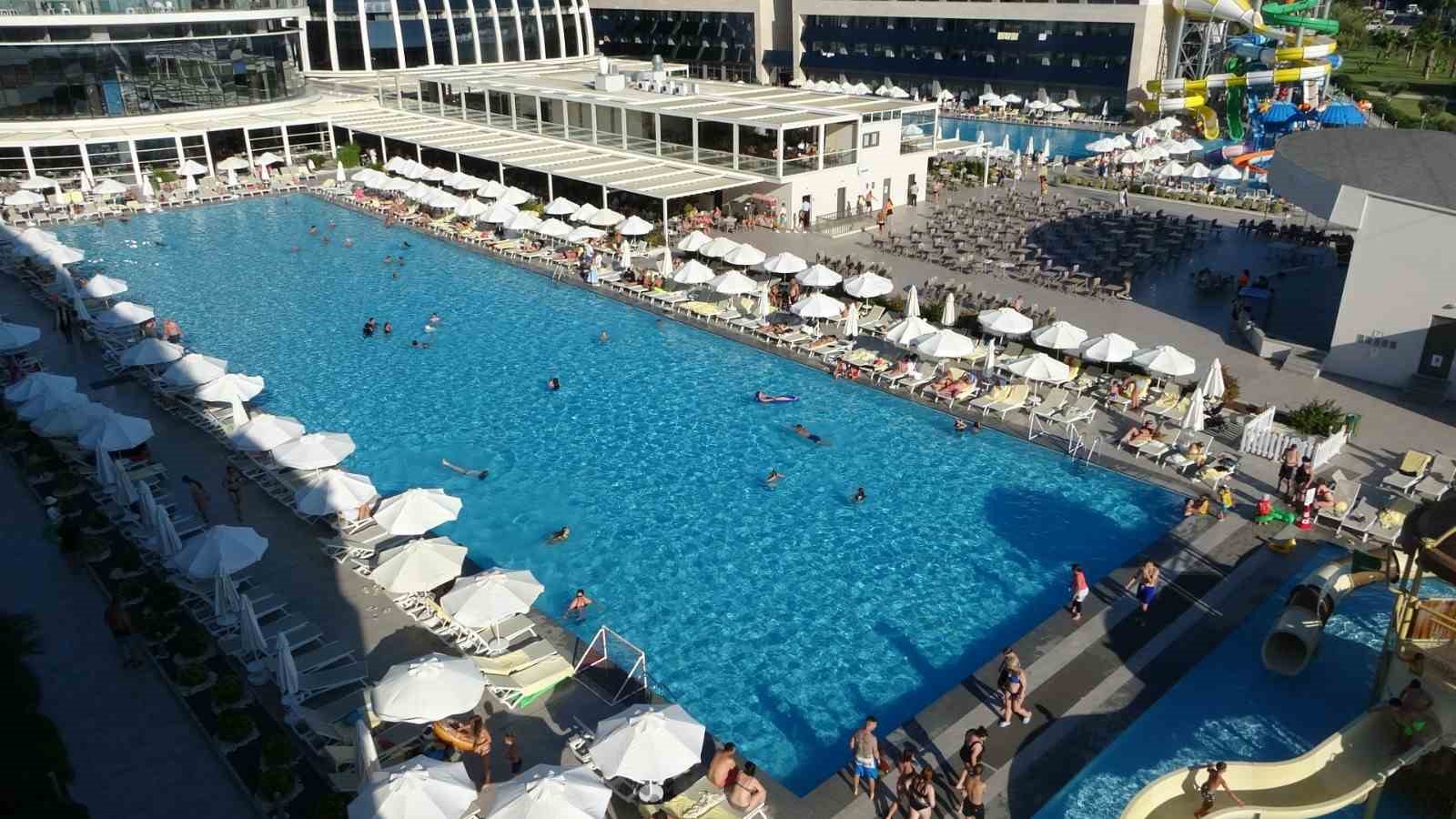 Antalya’da yaz sezonu turizmcilerin beklentilerini karşıladı