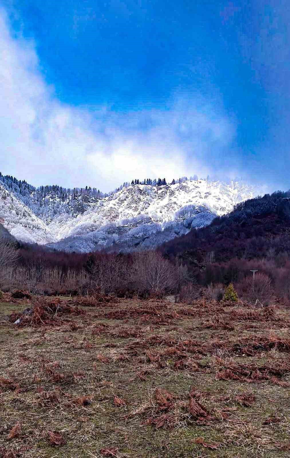 Bolu&rsquo;nun y&uuml;ksekleri beyaz &ouml;rt&uuml;yle kaplandı
