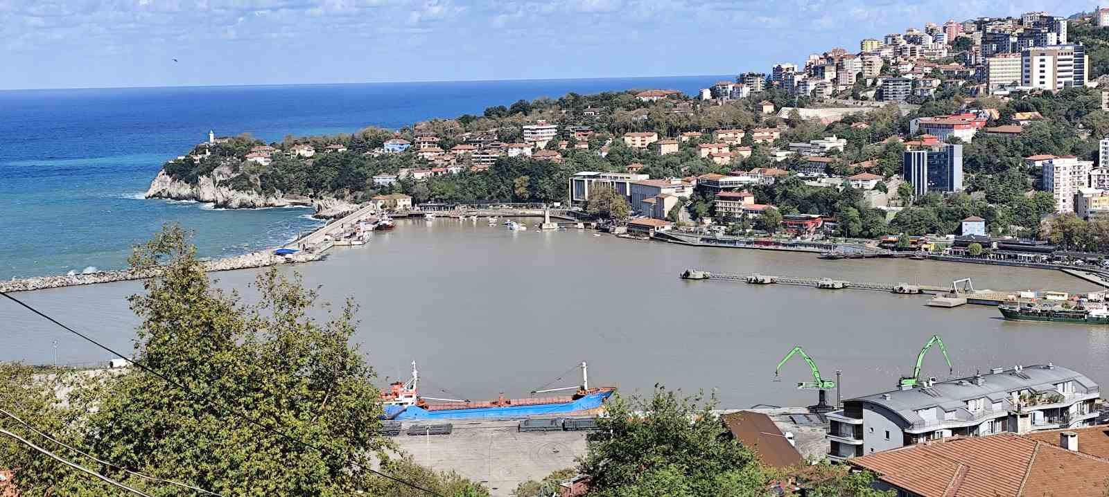Zonguldak Limanı sarı renge boyandı