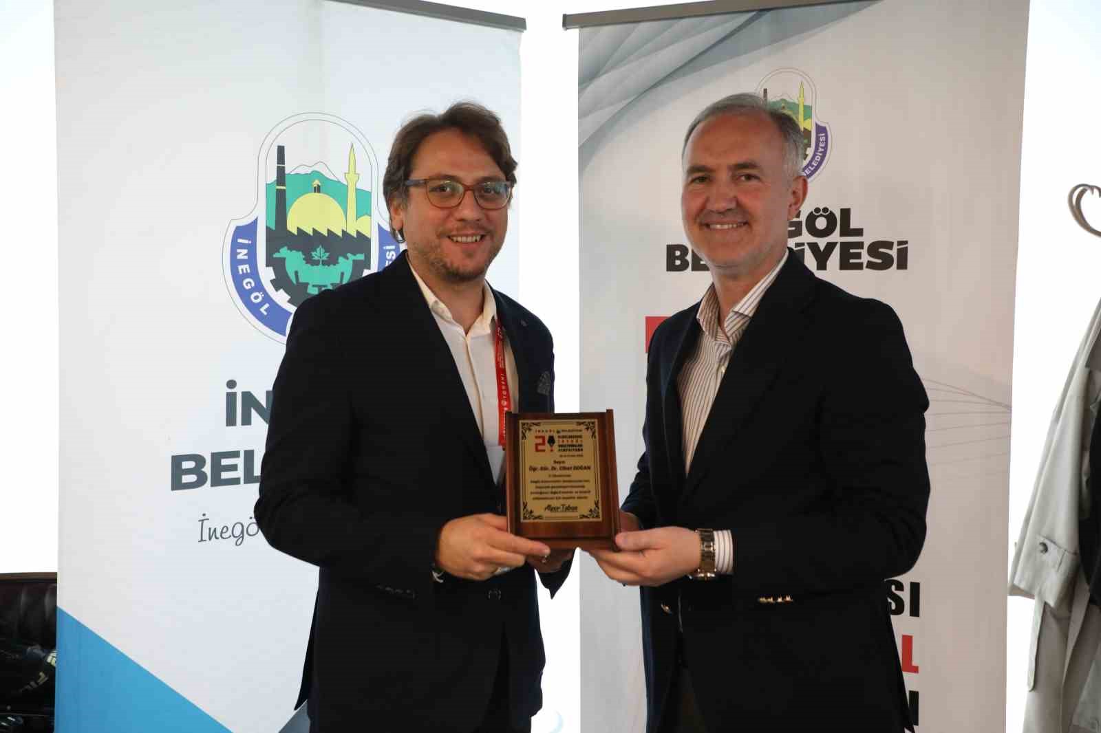 İneg&ouml;l&rsquo;&uuml;n keşfine kapı aralayan sempozyum tamamlandı
