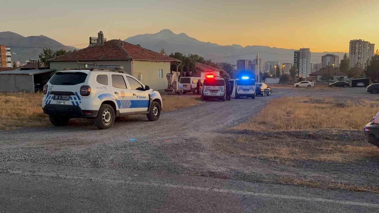 Baba ve oğlunu tüfekle yaralayanlar yakalandı